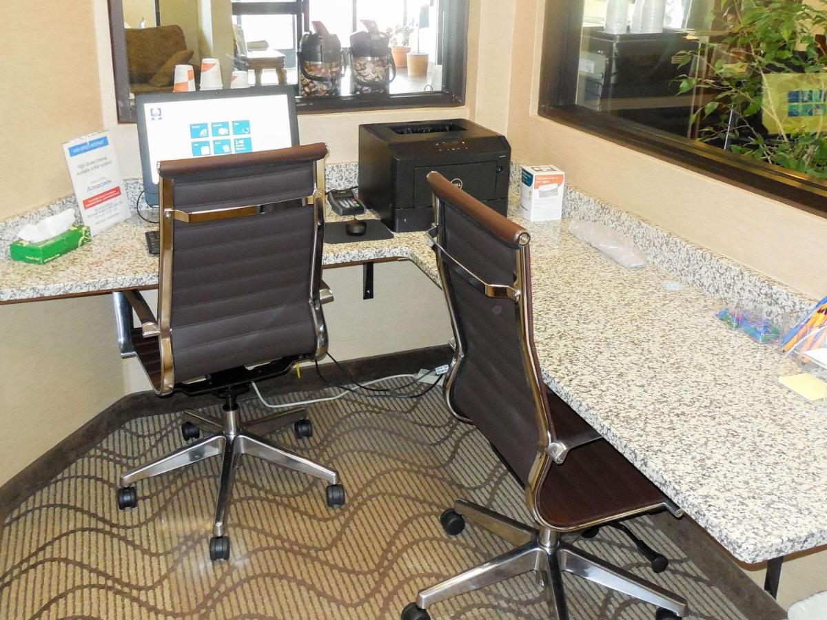 Giles Hotel Inn And Suites Pulaski 외부 사진