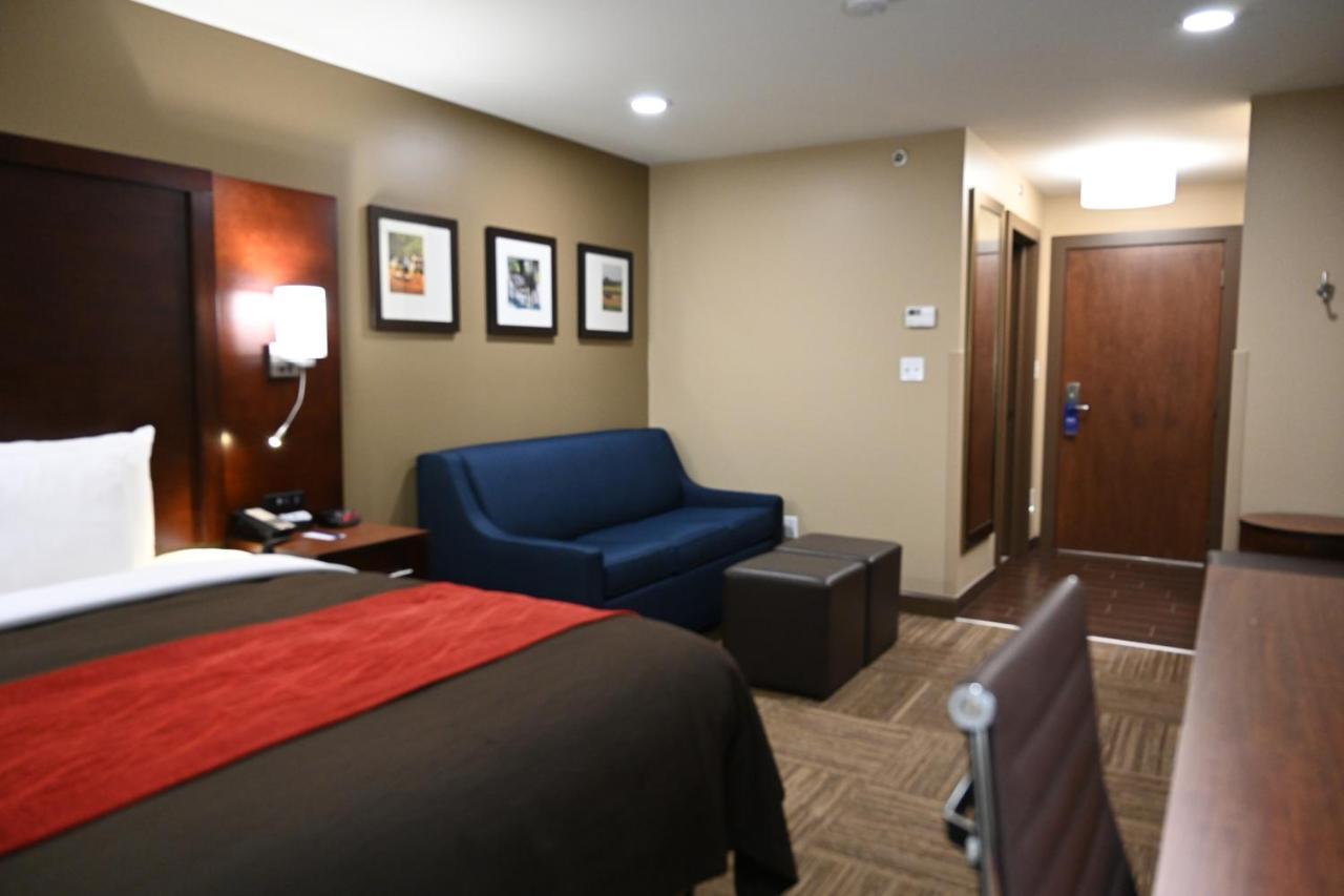 Giles Hotel Inn And Suites Pulaski 외부 사진