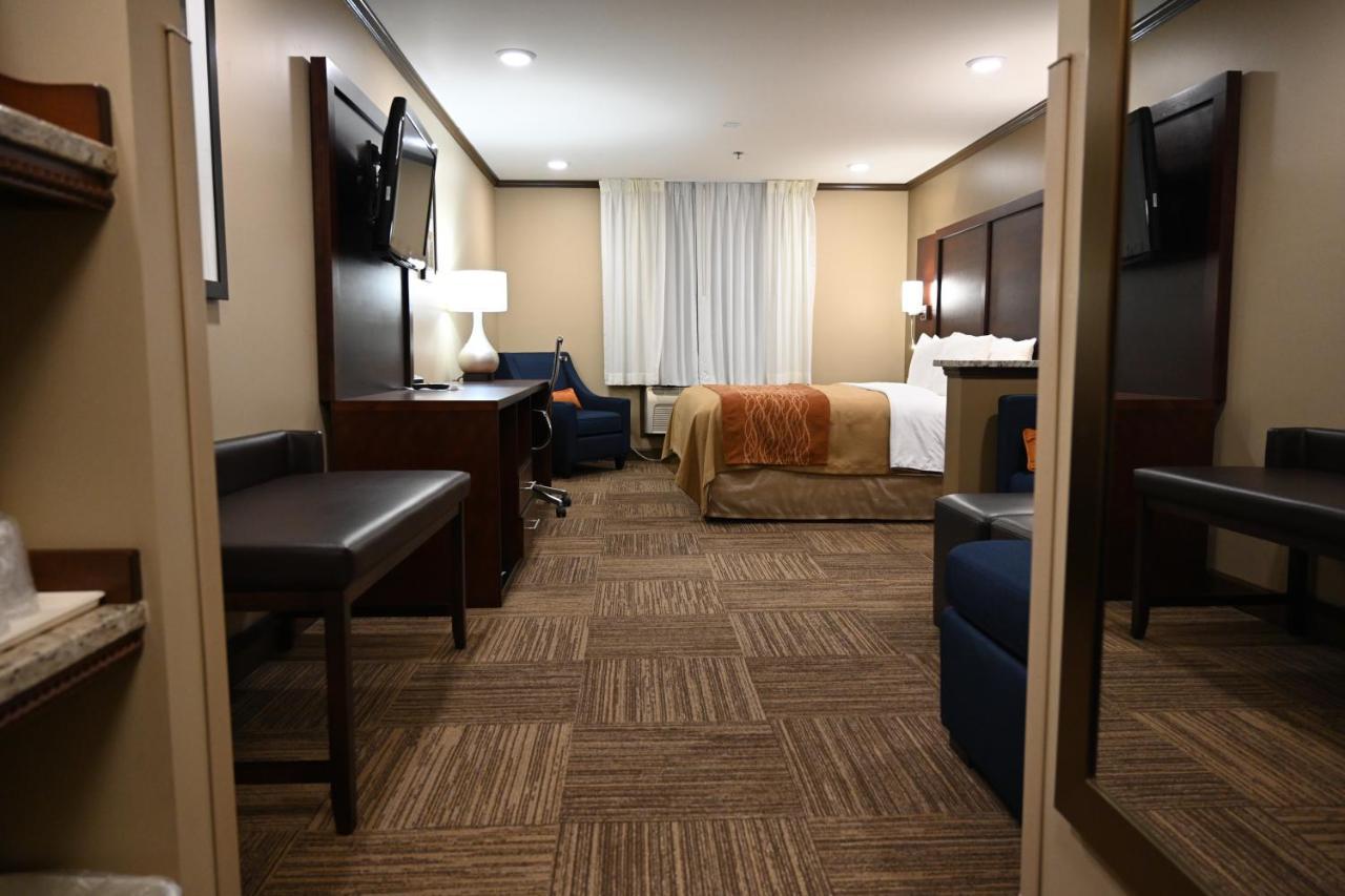 Giles Hotel Inn And Suites Pulaski 외부 사진