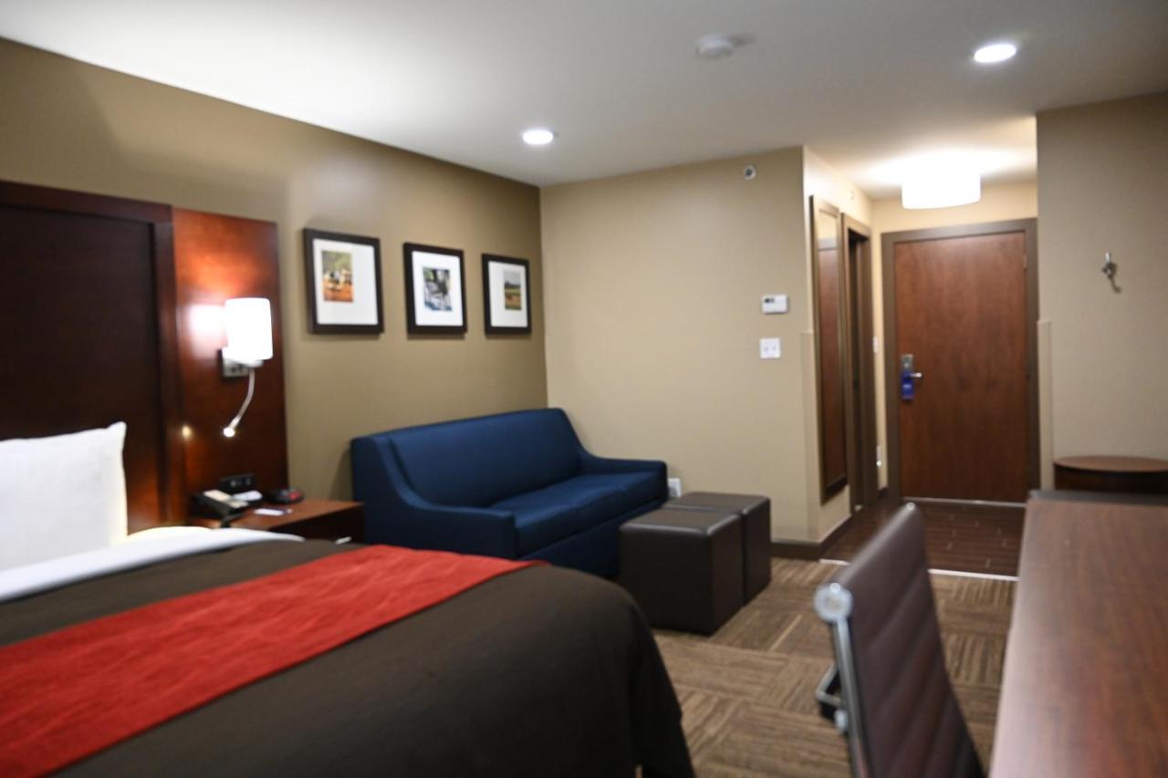 Giles Hotel Inn And Suites Pulaski 외부 사진