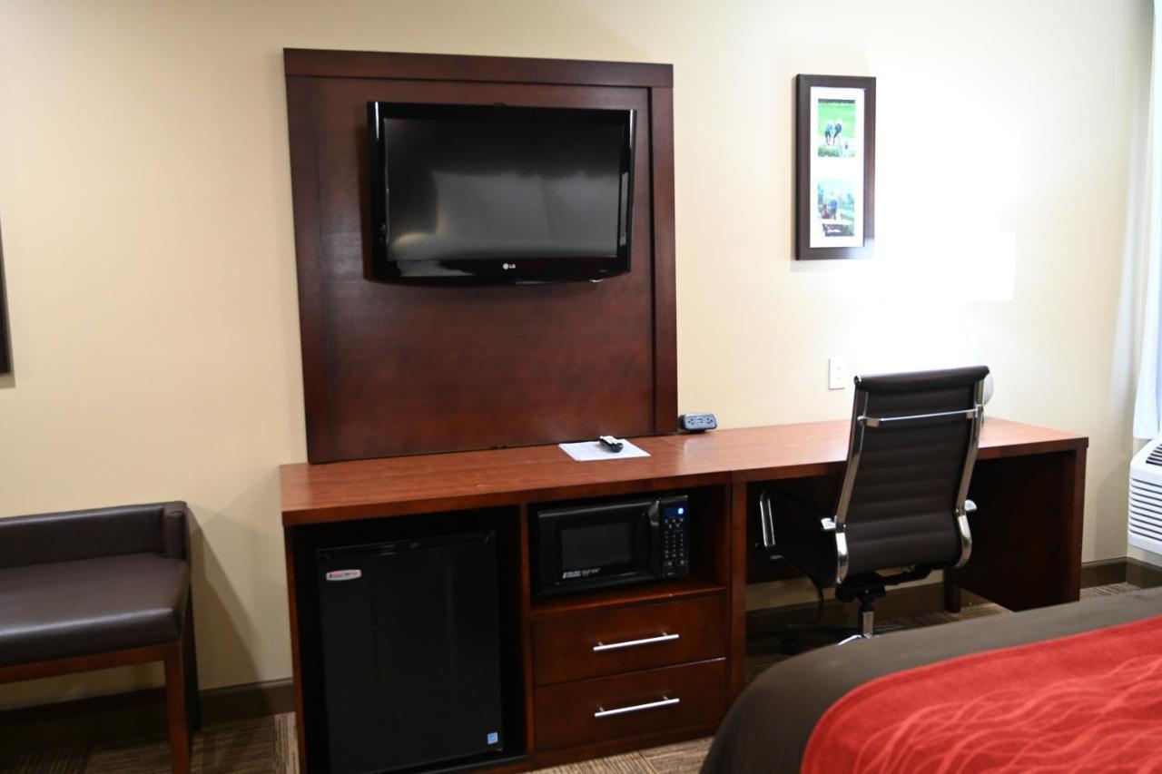 Giles Hotel Inn And Suites Pulaski 외부 사진