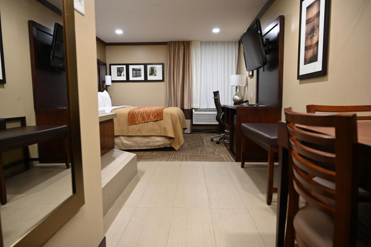 Giles Hotel Inn And Suites Pulaski 외부 사진