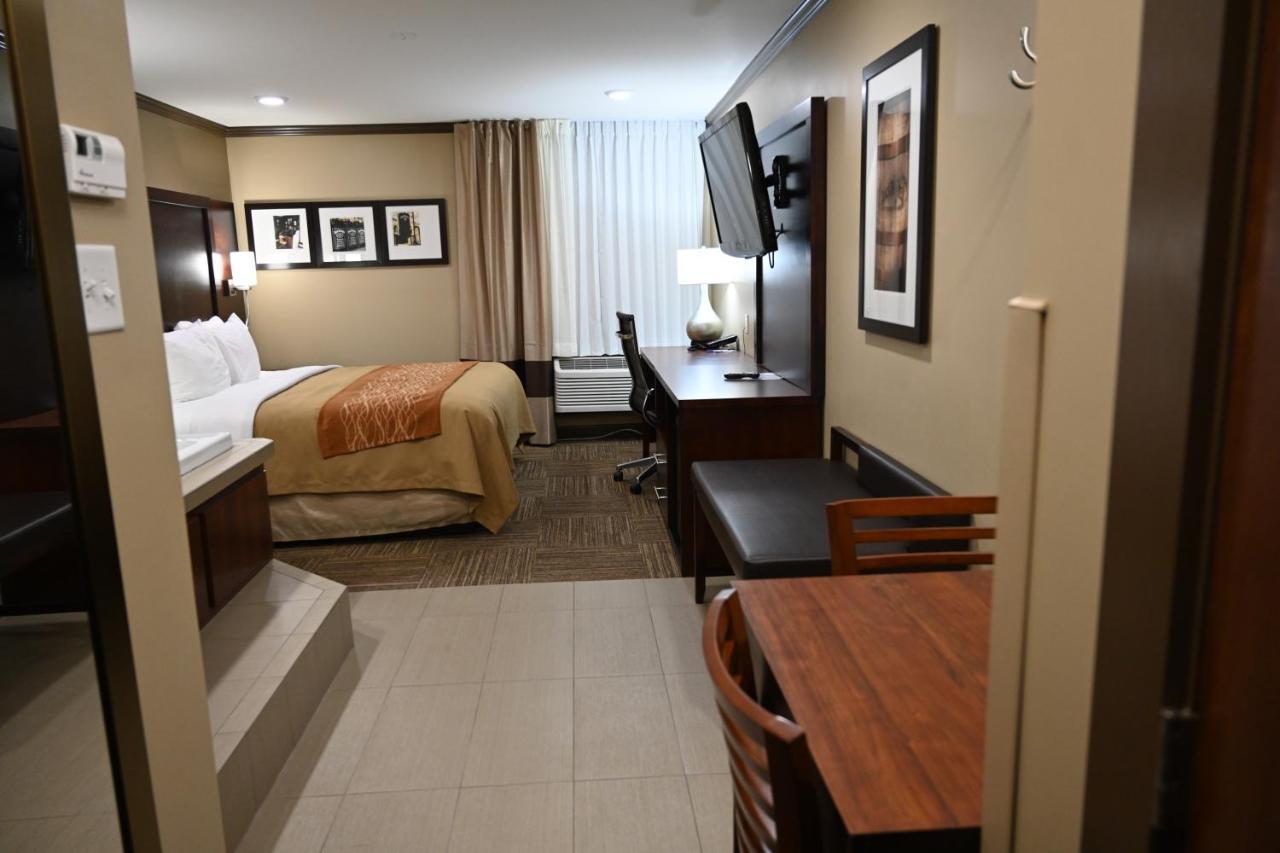 Giles Hotel Inn And Suites Pulaski 외부 사진