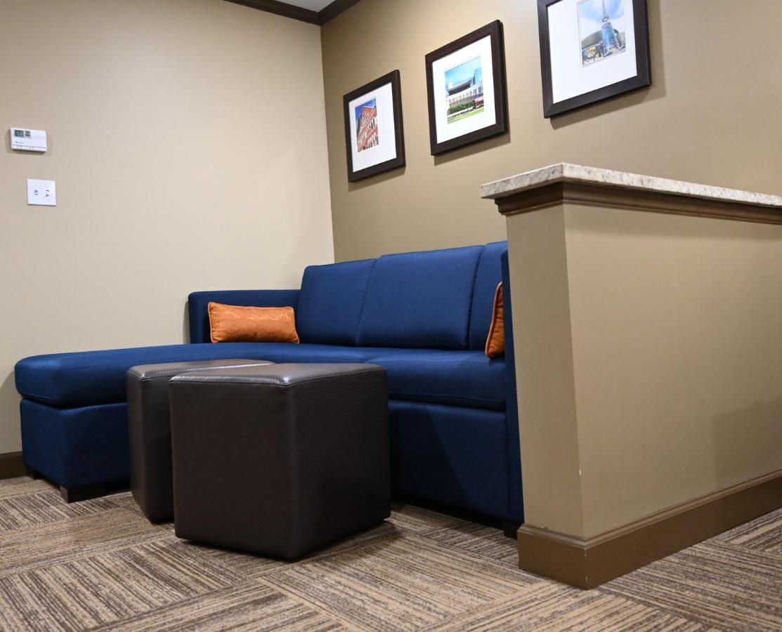 Giles Hotel Inn And Suites Pulaski 외부 사진