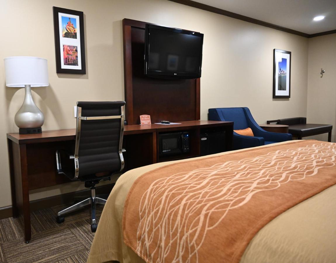 Giles Hotel Inn And Suites Pulaski 외부 사진