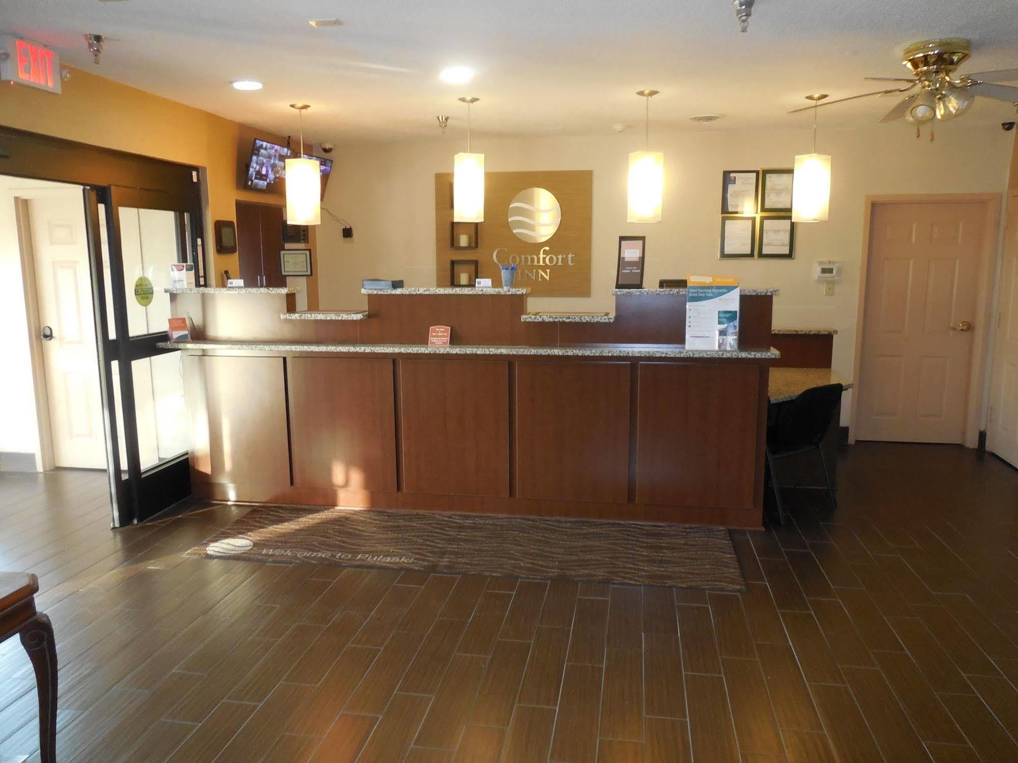 Giles Hotel Inn And Suites Pulaski 외부 사진